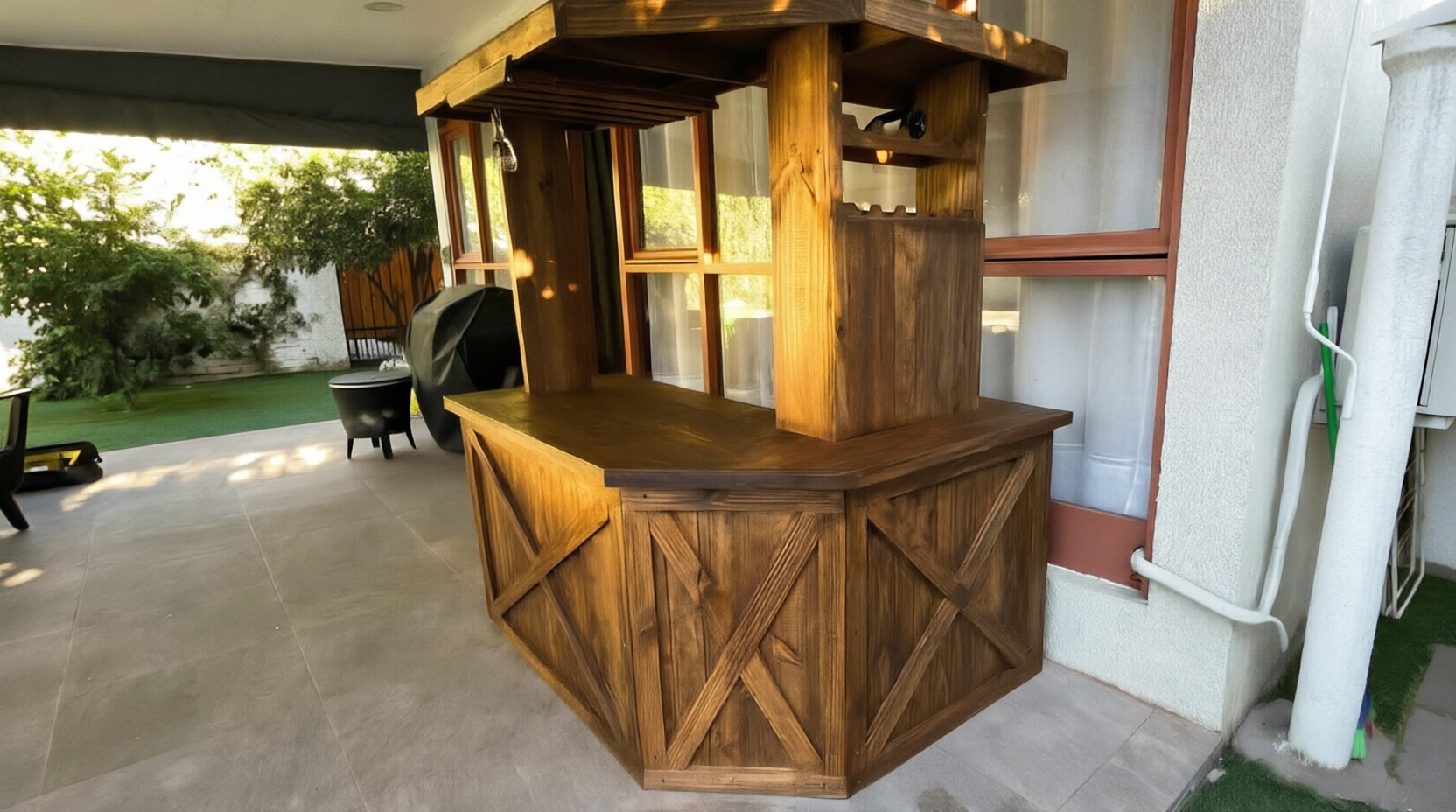 Diseño y construccion de Bar de Madera